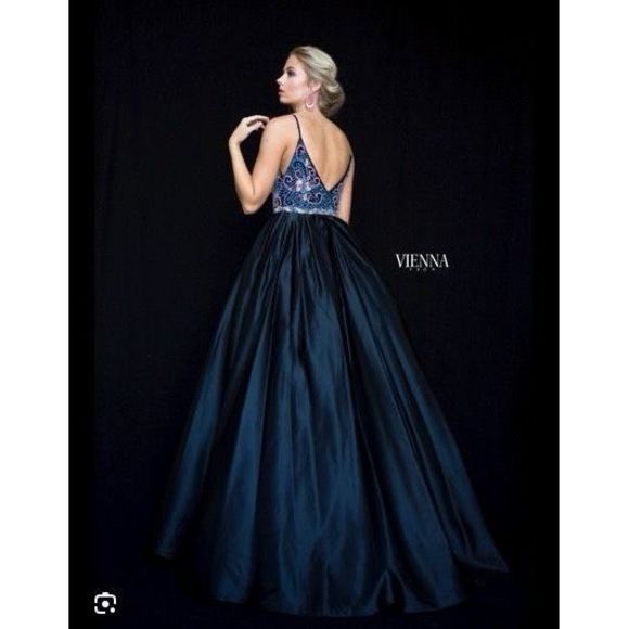 Multicolor Vienna Size 6 Ball gown dress - Picture 2 of 2